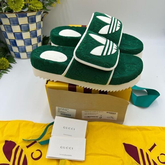 Men’s Gucci, X Adidas monogram Pool slides size 8, made in Italy - Picture 8 of 11